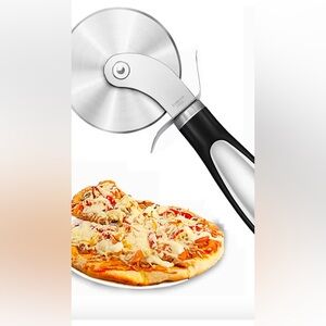 Stainless steel pizza cutter with finger guard